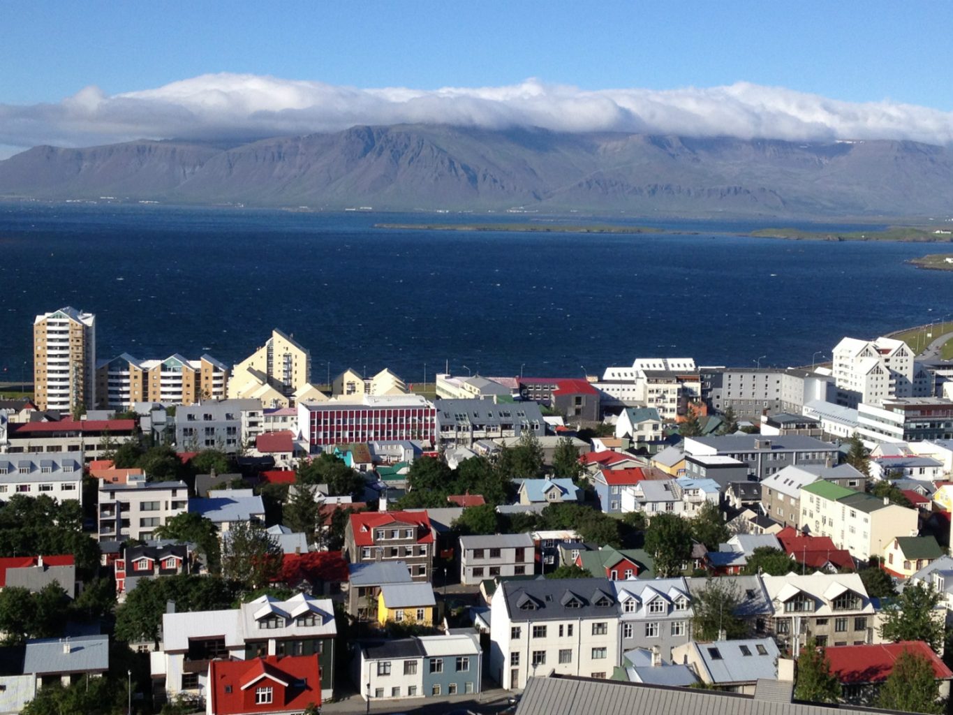 Reykjavik ist eine reizende Stadt, die mit einigen Highlights zu einem Besuch verlockt.